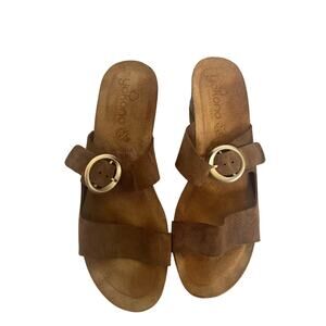 Yokono Suede Wedge Tan Buckle Sandals Size 9.5
